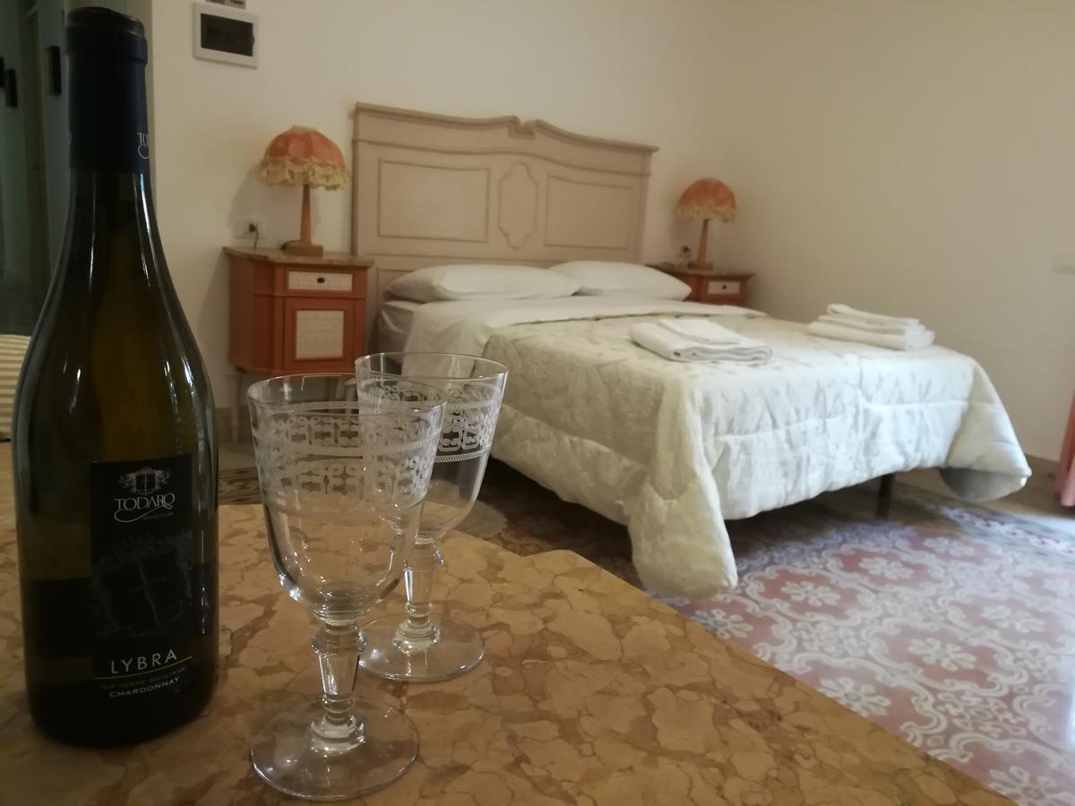 Bed and Breakfast Le Rose Del Viale Palermo Zewnętrze zdjęcie